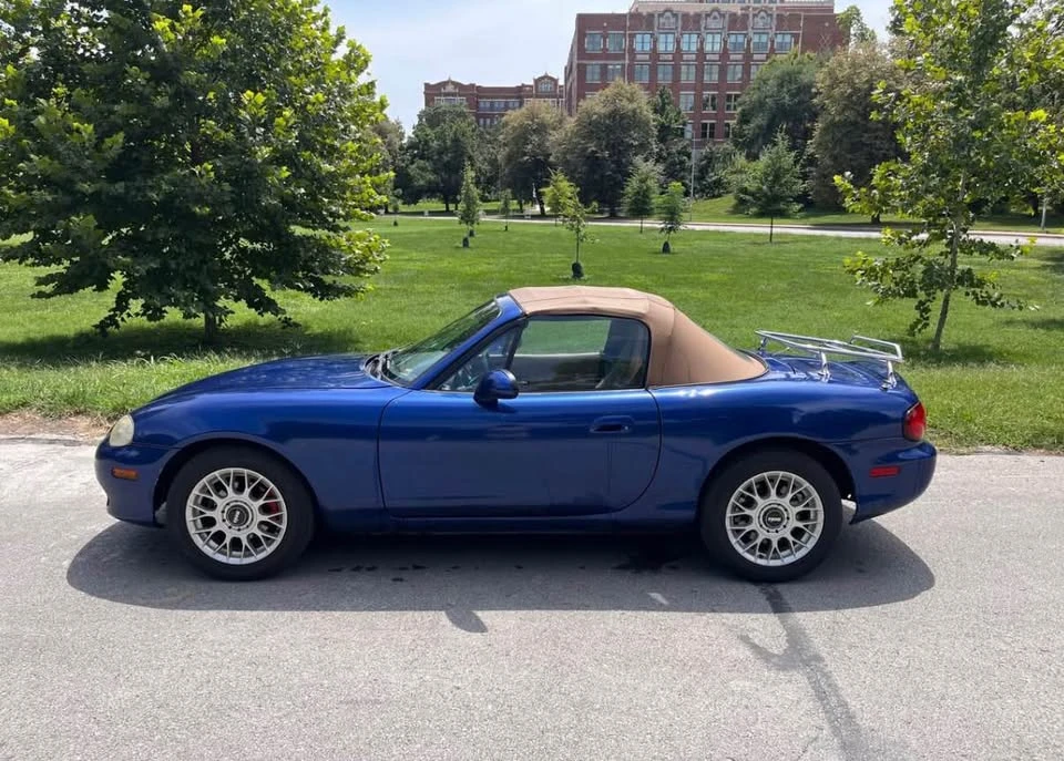 2002 Mazda NB MX-5 Miata - Image 3 of 12
