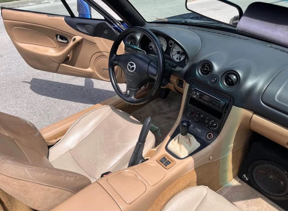 2002 Mazda NB MX-5 Miata - Image 9 of 12