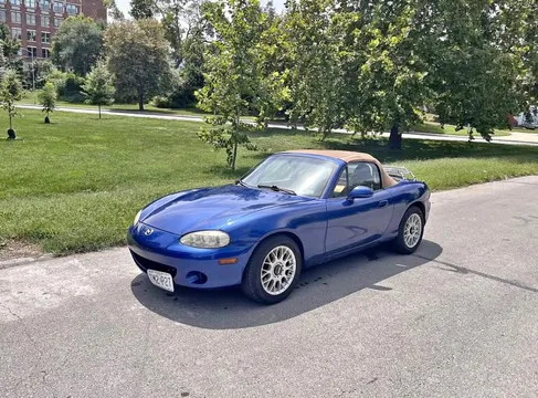 2002 Mazda MX-5 LS Convertible 2D