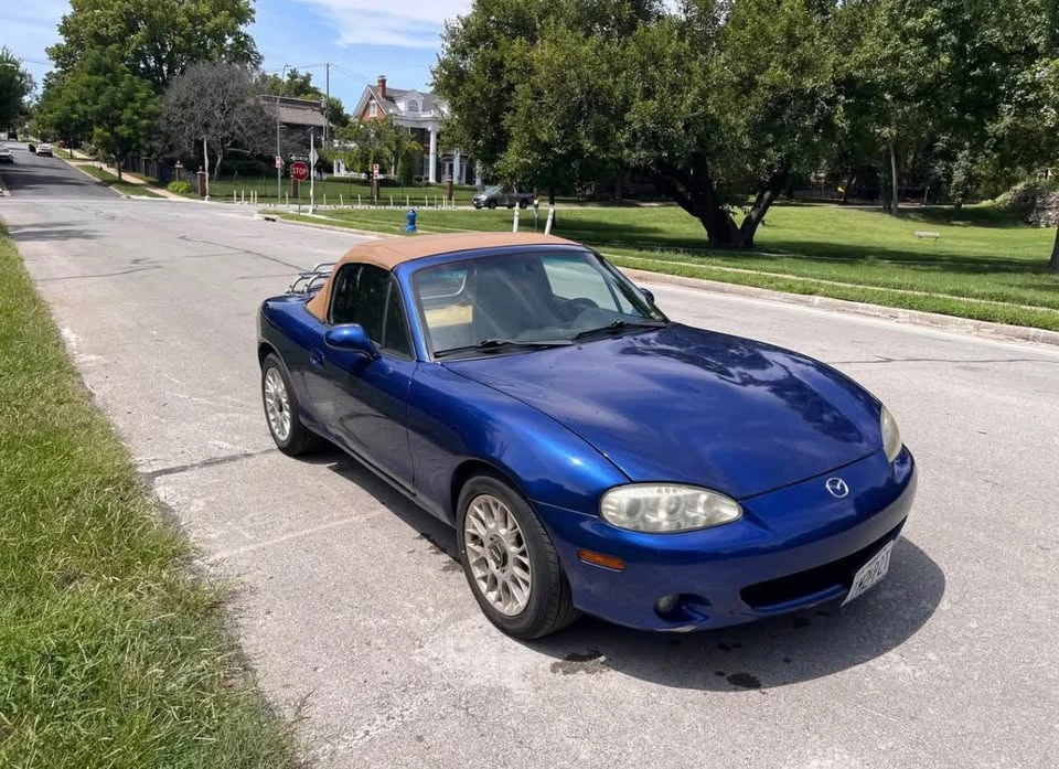 2002 Mazda NB MX-5 Miata - Image 2 of 12