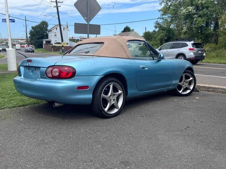 2002 Mazda NB MX-5 Miata - Image 4 of 9