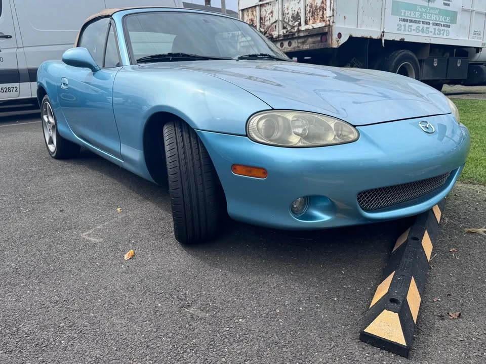 2002 Mazda NB MX-5 Miata - Image 2 of 9