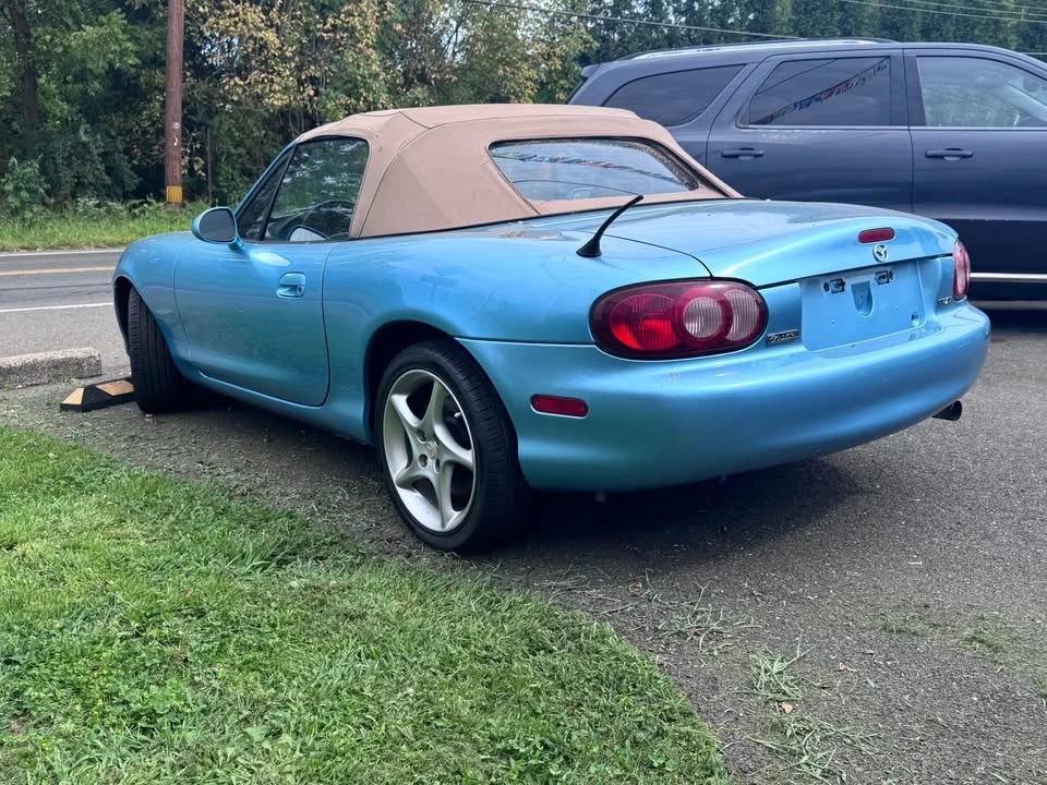 2002 Mazda NB MX-5 Miata - Image 3 of 9