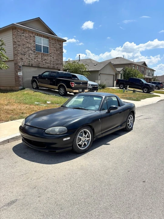 2002 Mazda NB MX-5 Miata - Image 3 of 6