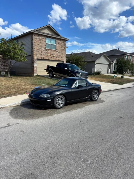 2002 Mazda NB MX-5 Miata - Image 2 of 6