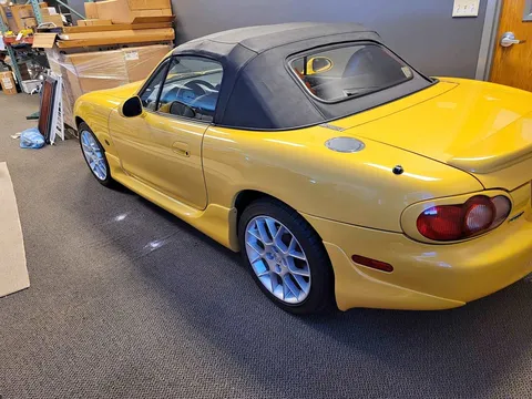 2002 Mazda MX-5 Limited Edition Convertible 2D