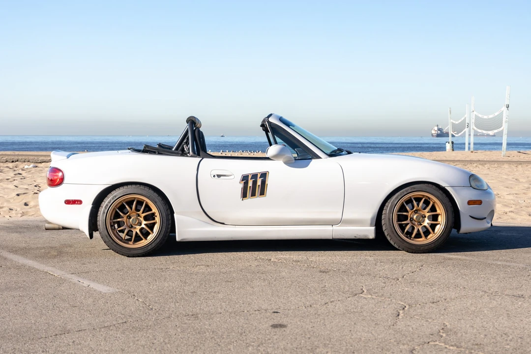 2002 Mazda NB MX-5 Miata - Image 4 of 31