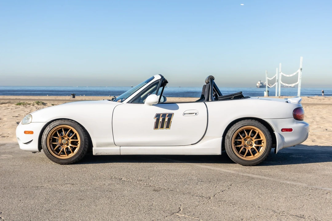 2002 Mazda NB MX-5 Miata - Image 8 of 31