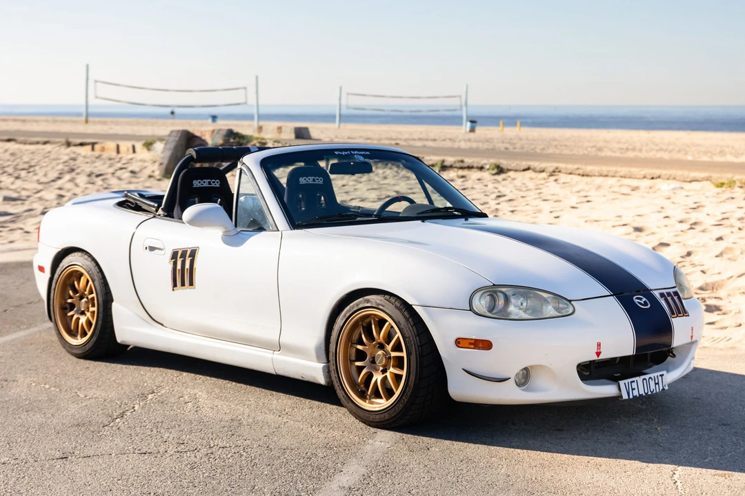 2002 Mazda NB MX-5 Miata - Image 3 of 31