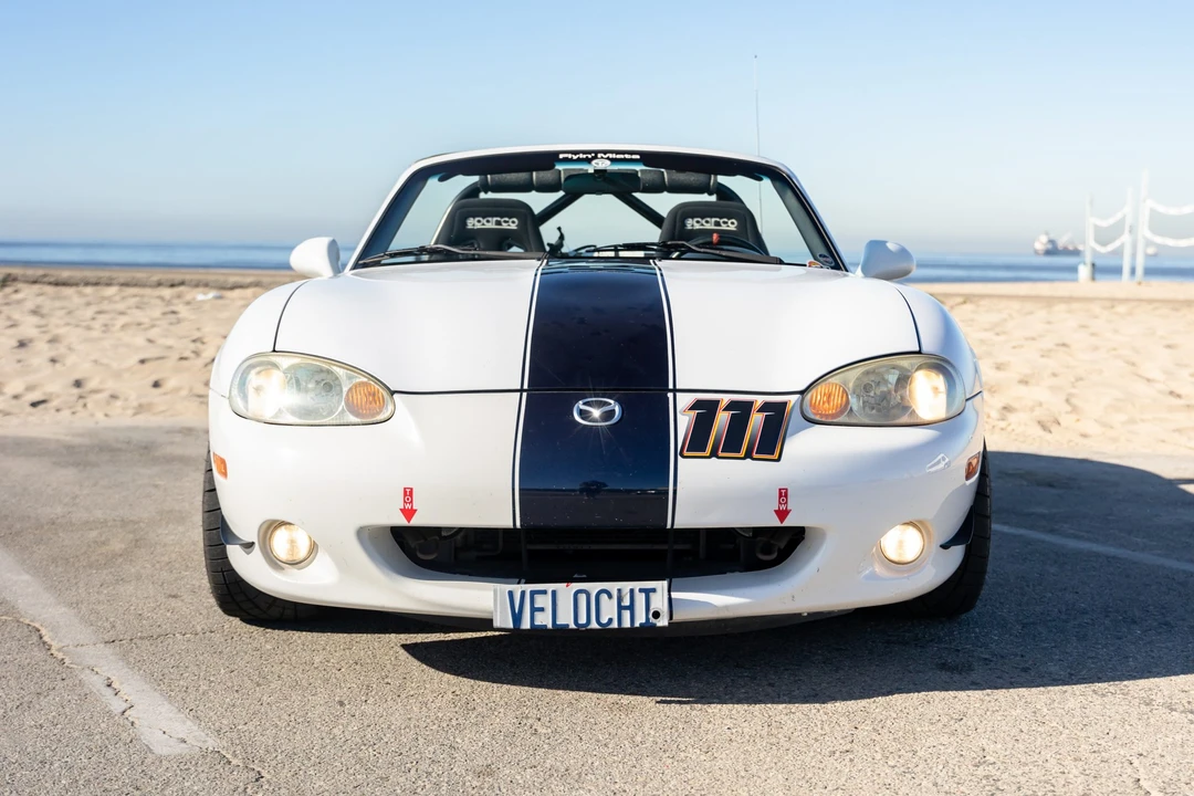 2002 Mazda NB MX-5 Miata - Image 2 of 31