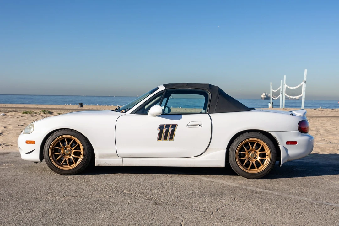 2002 Mazda NB MX-5 Miata - Image 16 of 31