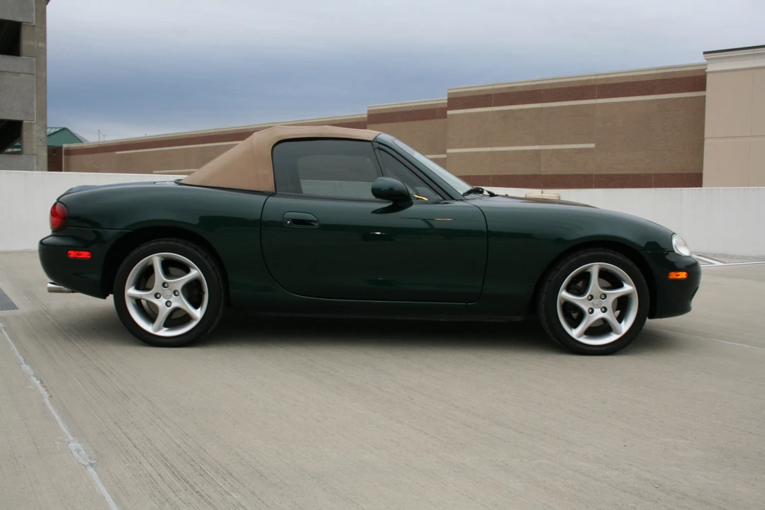 2002 Mazda NB MX-5 Miata - Image 21 of 31