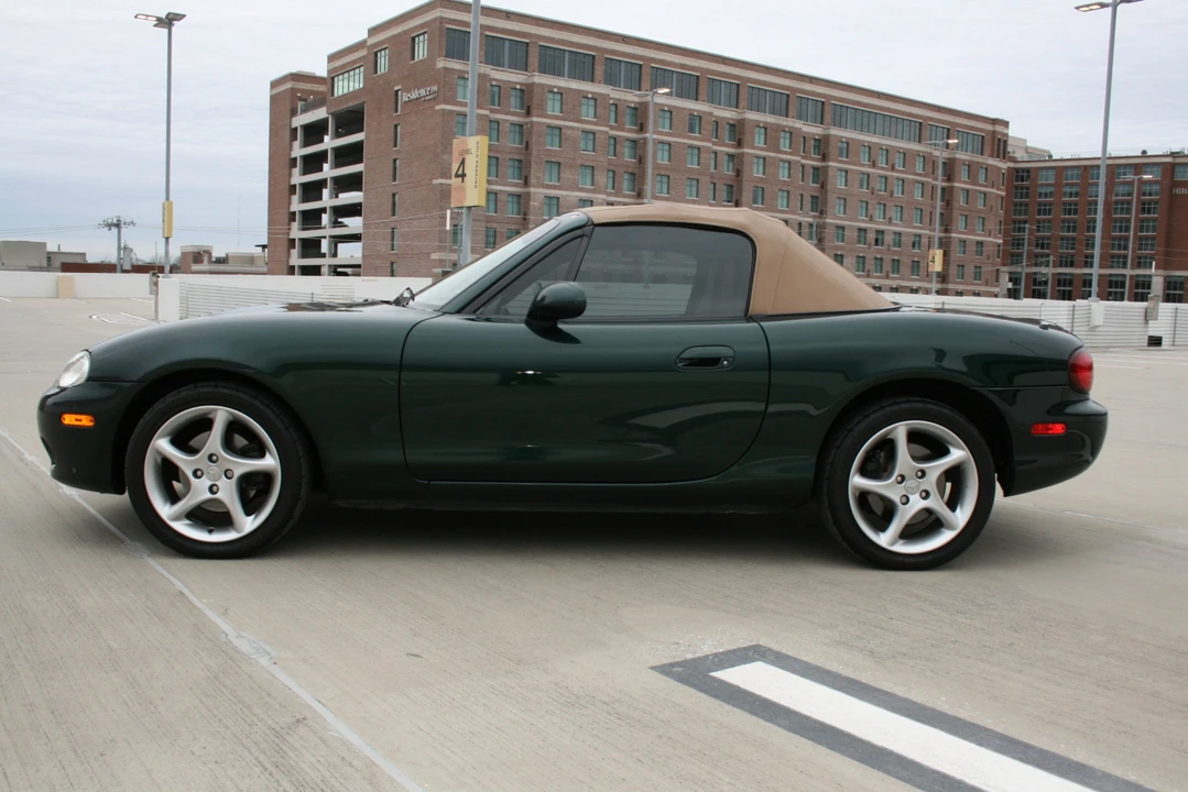 2002 Mazda NB MX-5 Miata - Image 27 of 31
