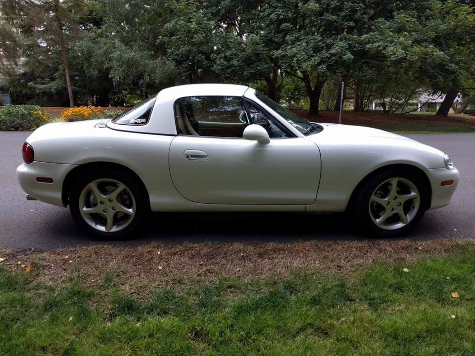 2002 Mazda NB MX-5 Miata - Image 2 of 31