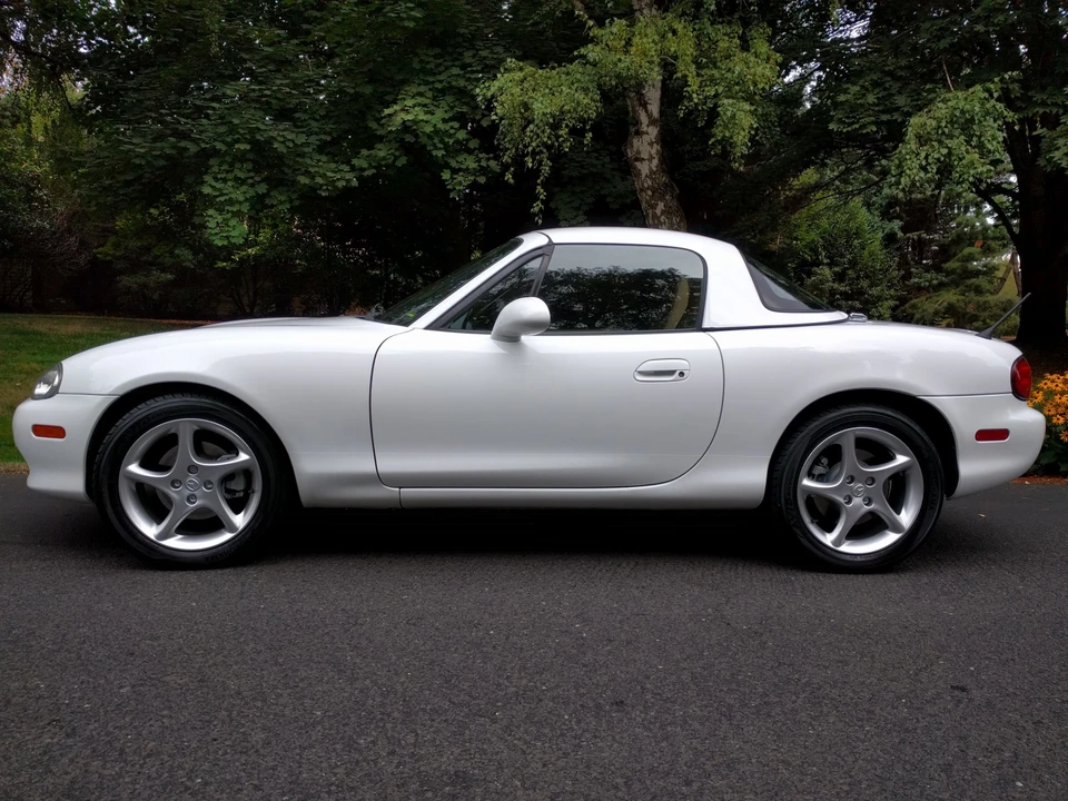 2002 Mazda NB MX-5 Miata - Image 4 of 31