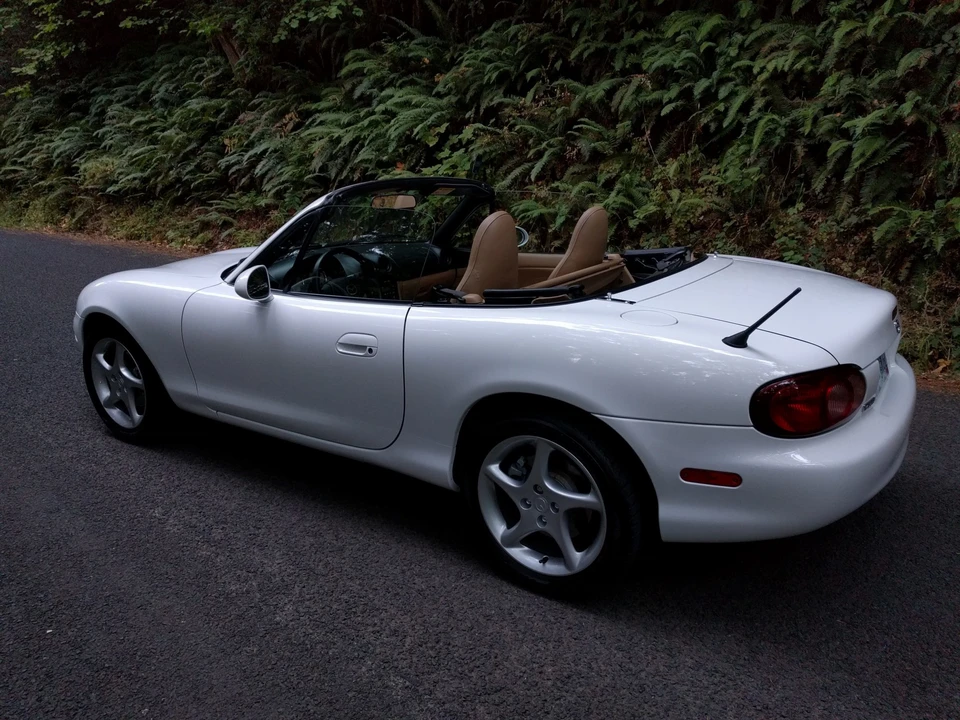 2002 Mazda NB MX-5 Miata - Image 7 of 31