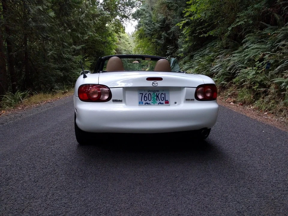 2002 Mazda NB MX-5 Miata - Image 8 of 31