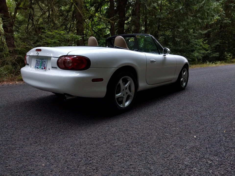 2002 Mazda NB MX-5 Miata - Image 10 of 31