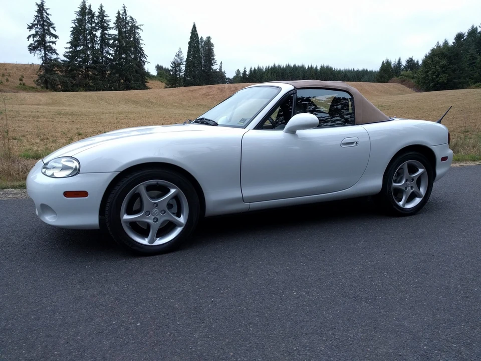 2002 Mazda NB MX-5 Miata - Image 14 of 31