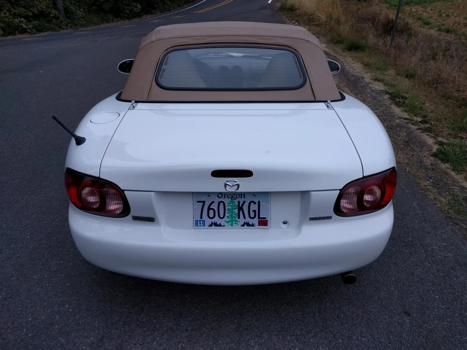 2002 Mazda NB MX-5 Miata - Image 18 of 31