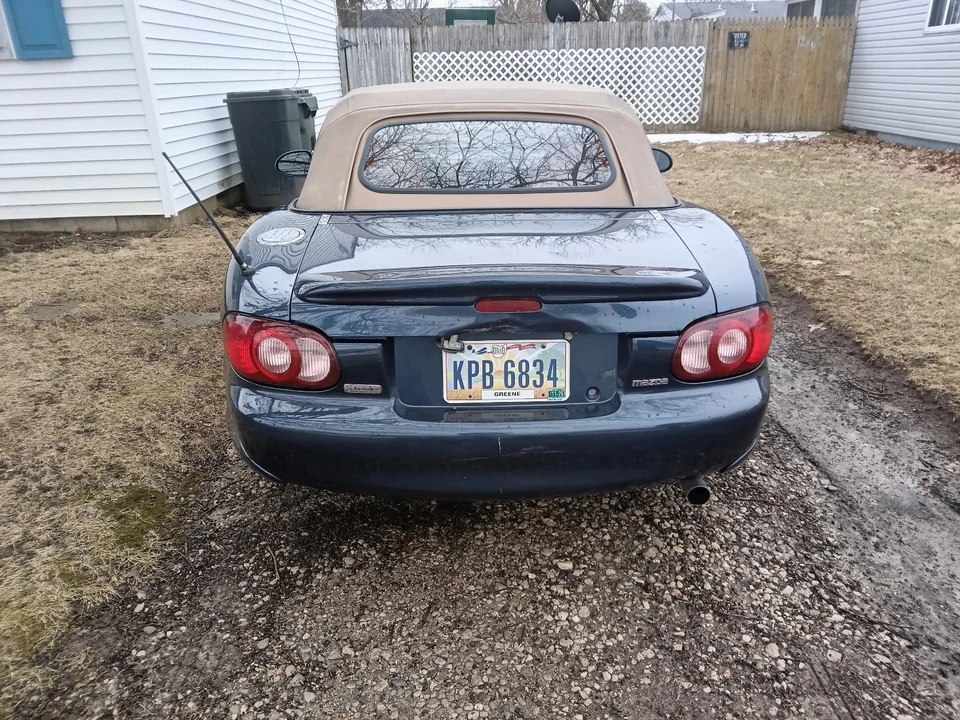 2002 Mazda NB MX-5 Miata - Image 4 of 18