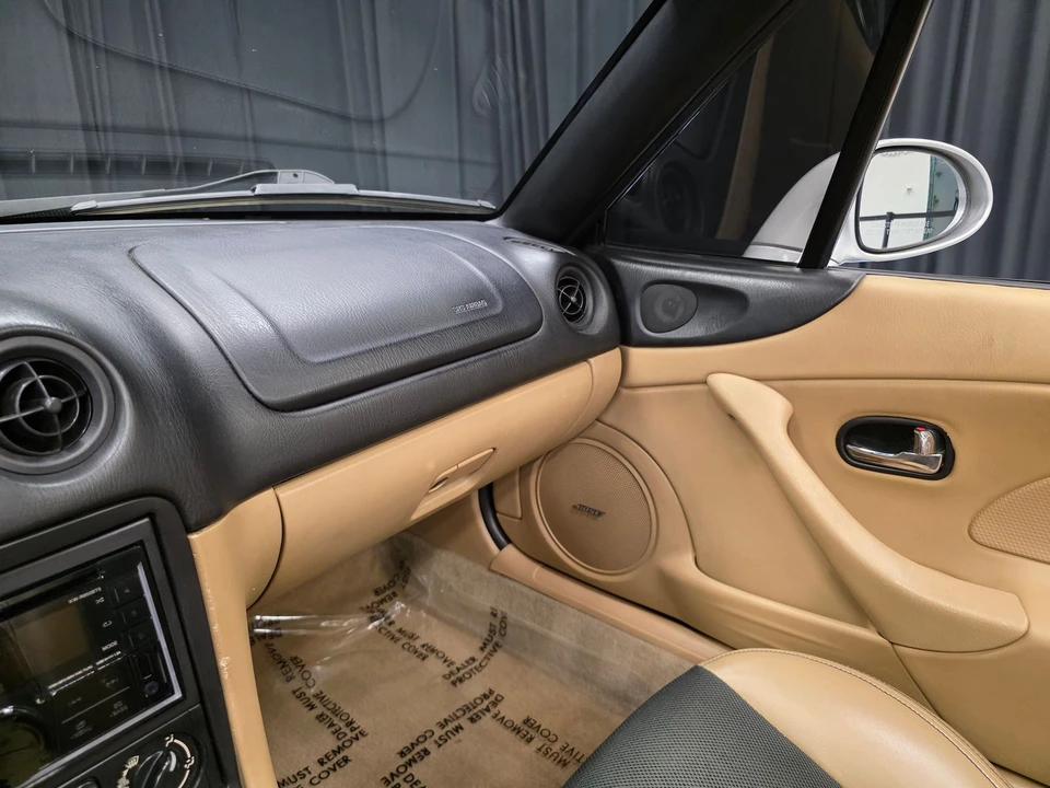 2002 Mazda NB MX-5 Miata - Image 27 of 31