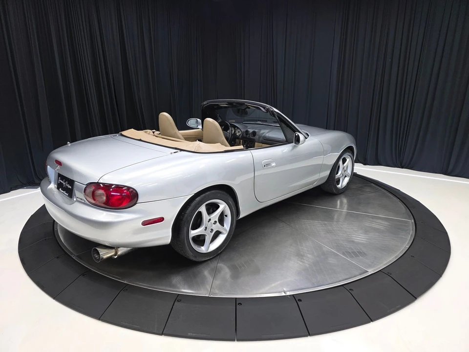2002 Mazda NB MX-5 Miata - Image 13 of 31