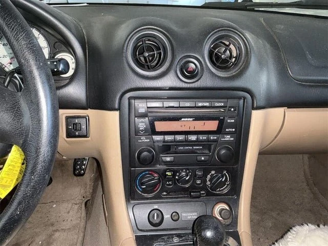2002 Mazda NB MX-5 Miata - Image 15 of 16