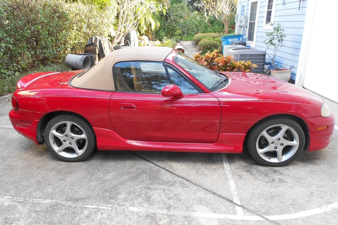 2002 Mazda NB MX-5 Miata - Image 4 of 5
