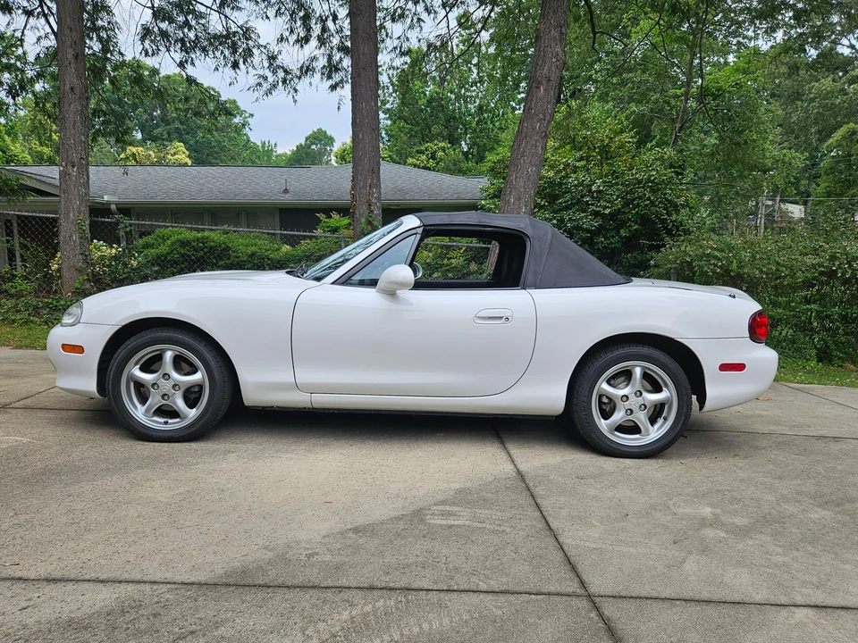 2002 Mazda NB MX-5 Miata - Image 12 of 31