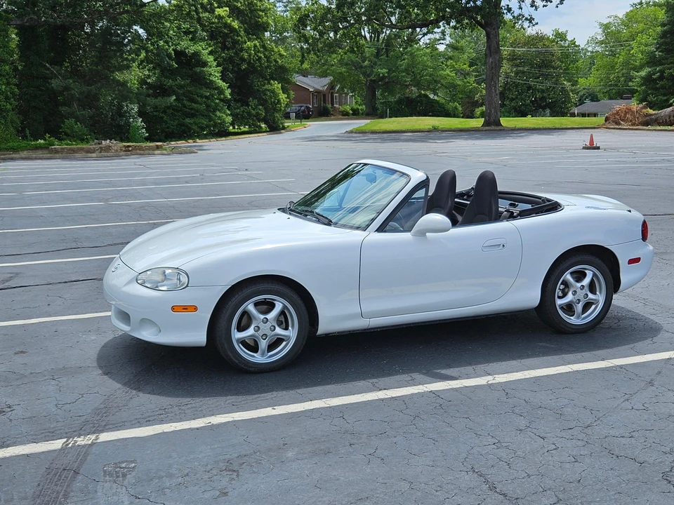 2002 Mazda NB MX-5 Miata - Image 10 of 31