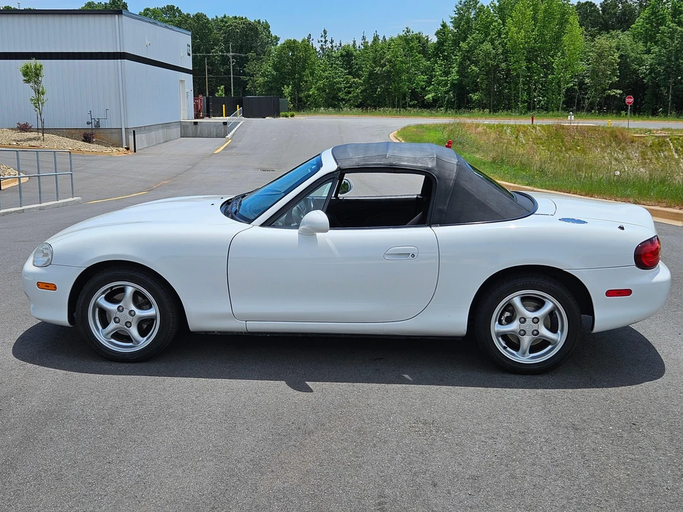 2002 Mazda NB MX-5 Miata - Image 23 of 31