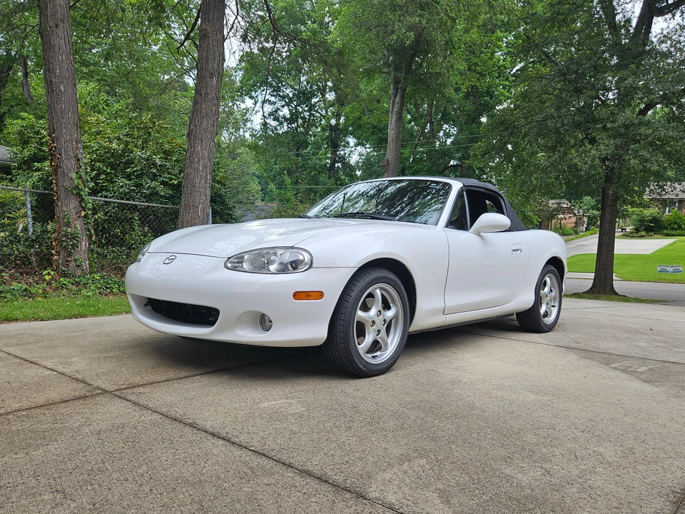 2002 Mazda NB MX-5 Miata - Image 8 of 31
