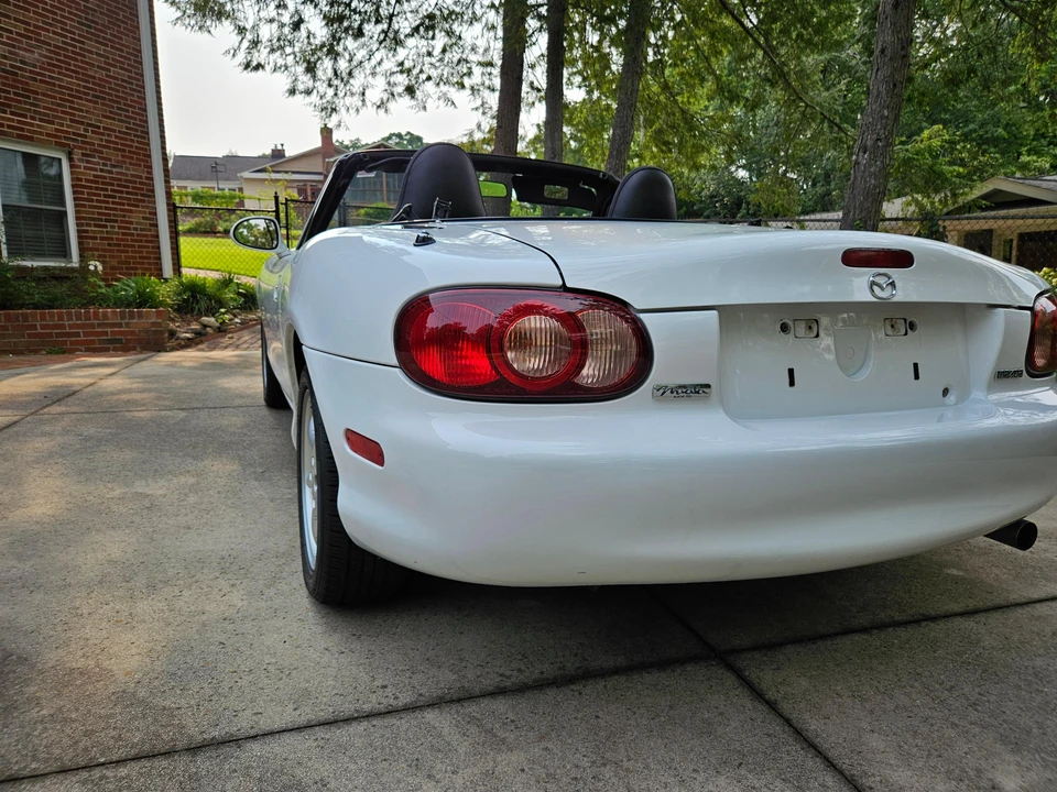 2002 Mazda NB MX-5 Miata - Image 14 of 31