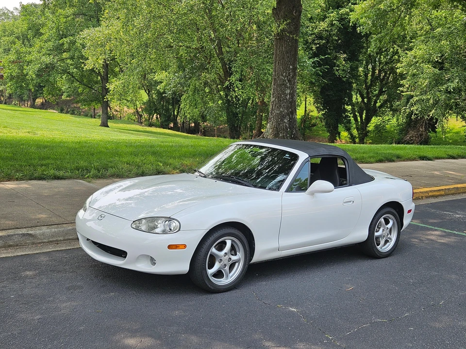 2002 Mazda NB MX-5 Miata - Image 20 of 31