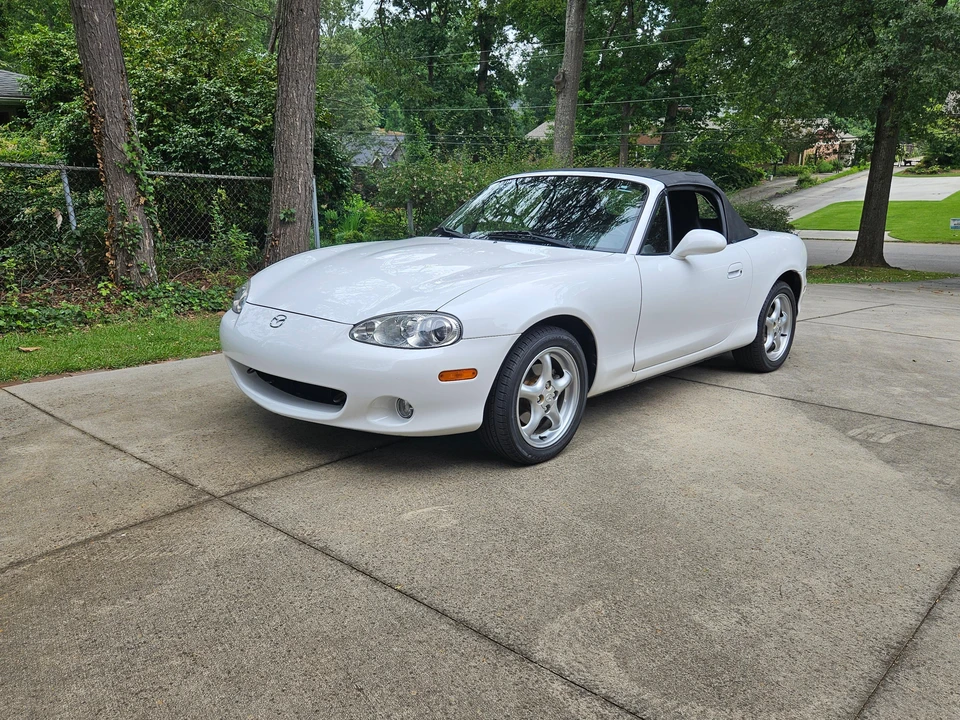2002 Mazda NB MX-5 Miata - Image 9 of 31