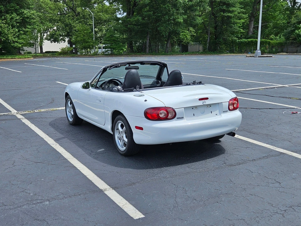 2002 Mazda NB MX-5 Miata - Image 13 of 31