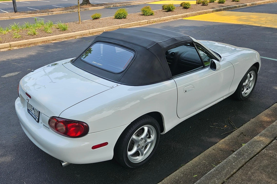 2002 Mazda NB MX-5 Miata - Image 4 of 31