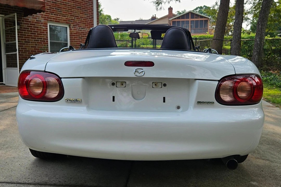 2002 Mazda NB MX-5 Miata - Image 5 of 31