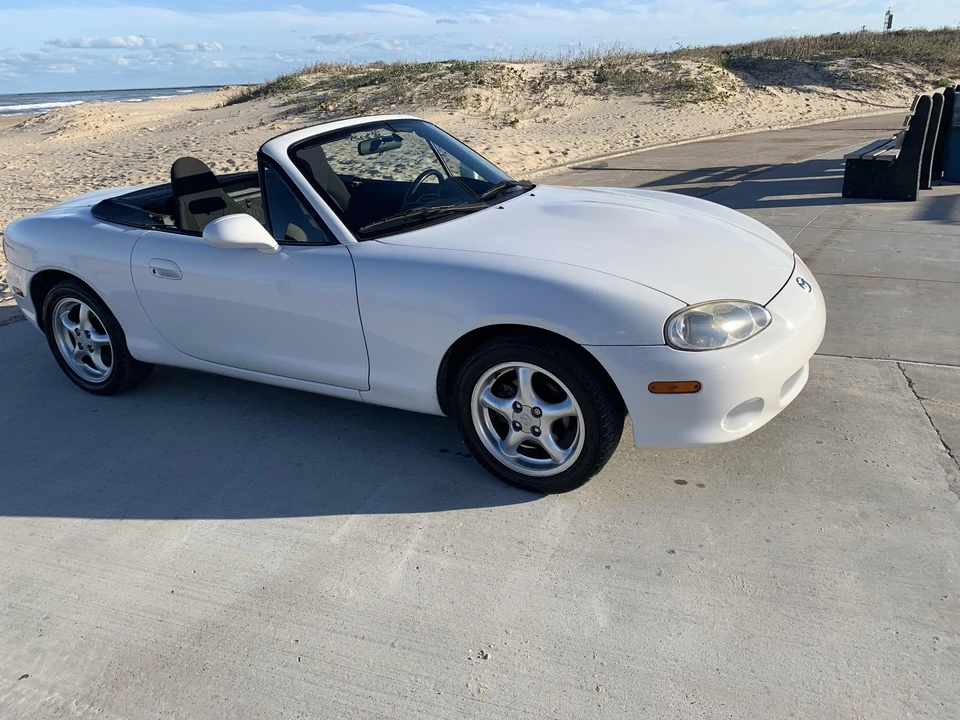 2002 Mazda NB MX-5 Miata - Image 6 of 9