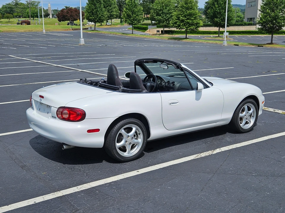 2002 Mazda NB MX-5 Miata - Image 16 of 31