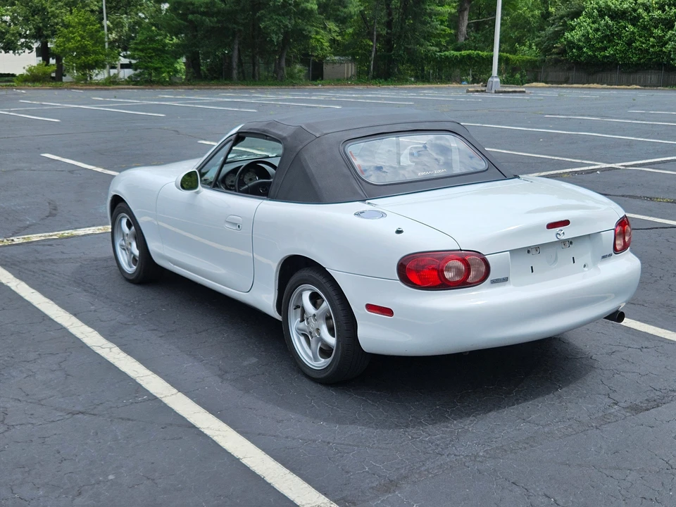 2002 Mazda NB MX-5 Miata - Image 26 of 31