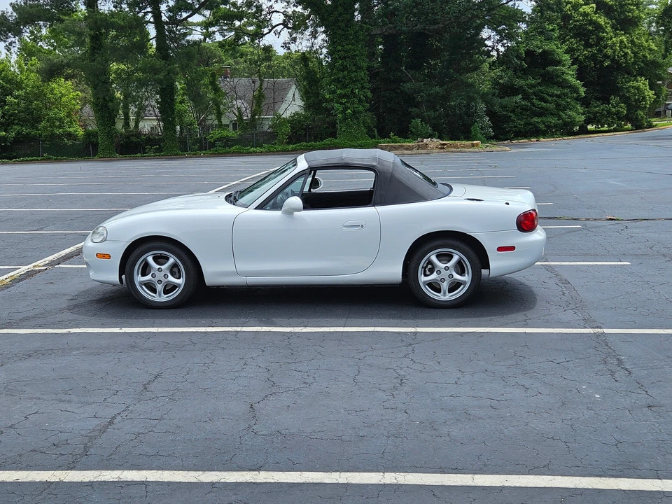 2002 Mazda NB MX-5 Miata - Image 22 of 31