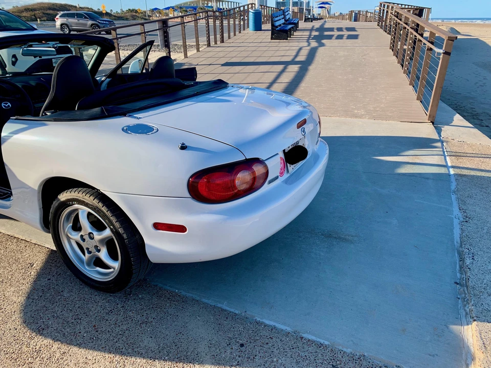 2002 Mazda NB MX-5 Miata - Image 9 of 9