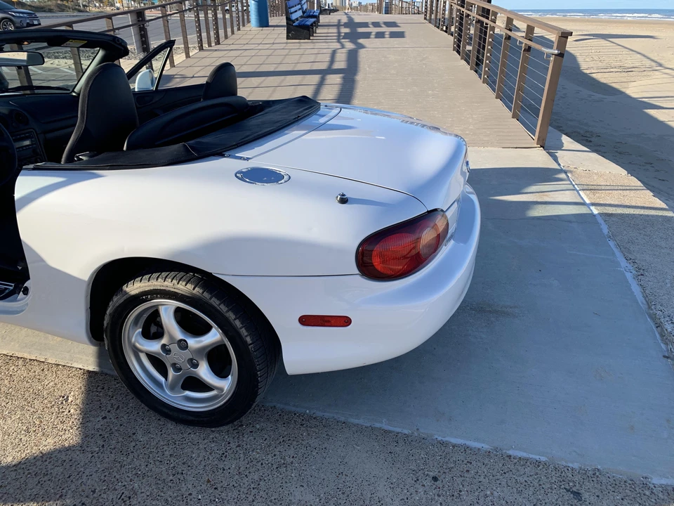 2002 Mazda NB MX-5 Miata - Image 8 of 9