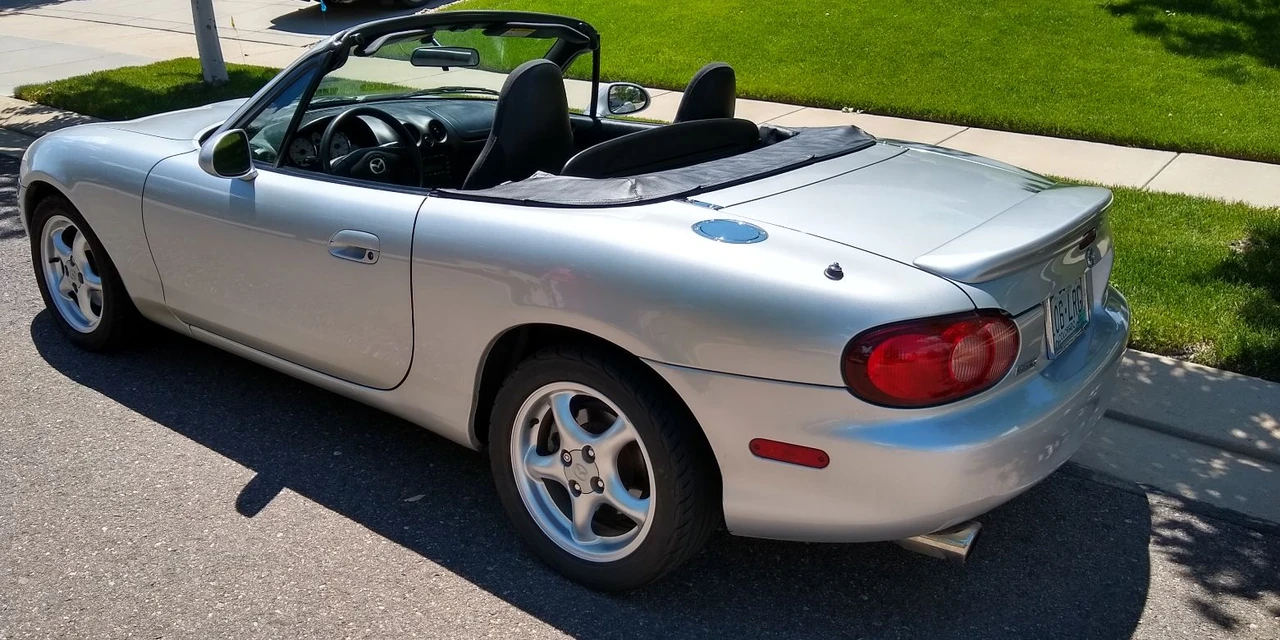 2002 Mazda NB MX-5 Miata - Image 13 of 20