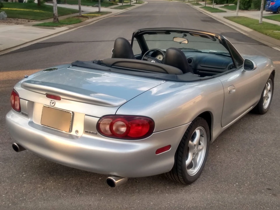 2002 Mazda NB MX-5 Miata - Image 18 of 20