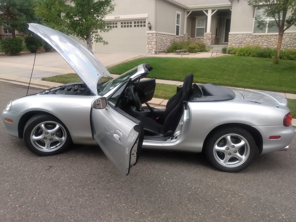 2002 Mazda NB MX-5 Miata - Image 2 of 20