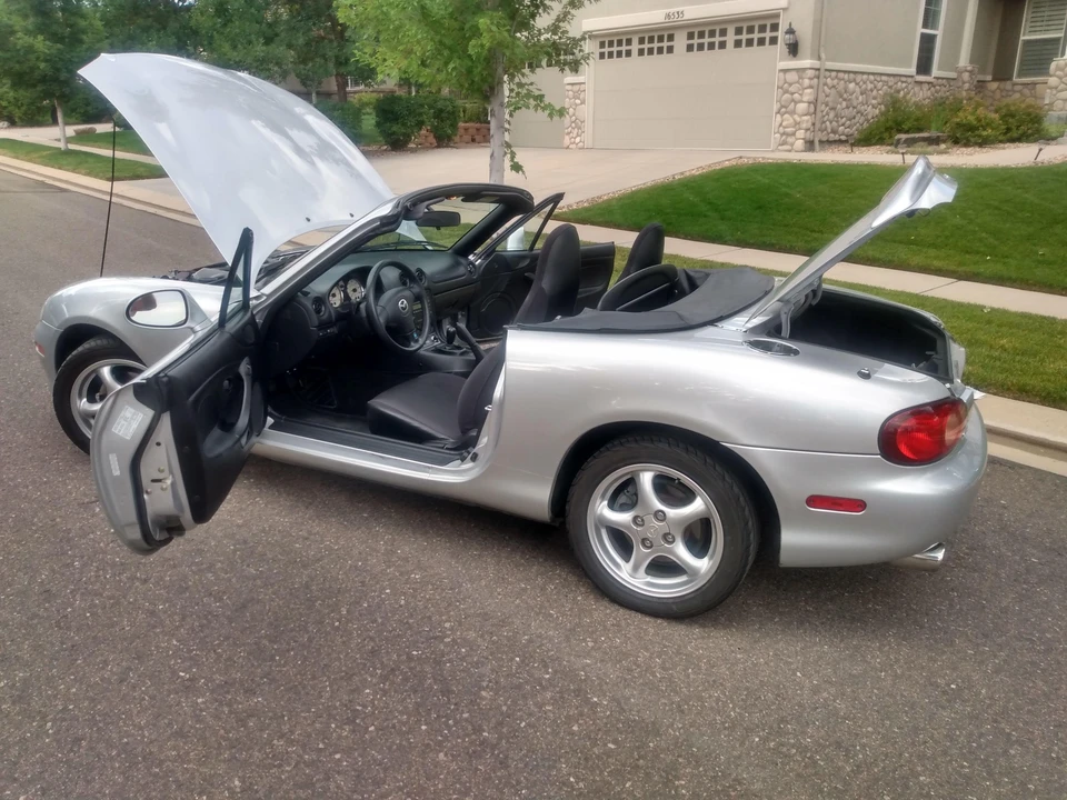2002 Mazda NB MX-5 Miata - Image 11 of 20