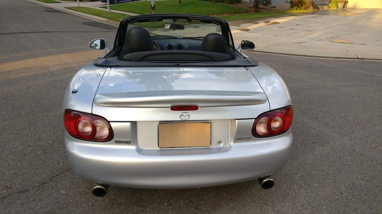 2002 Mazda NB MX-5 Miata - Image 17 of 20